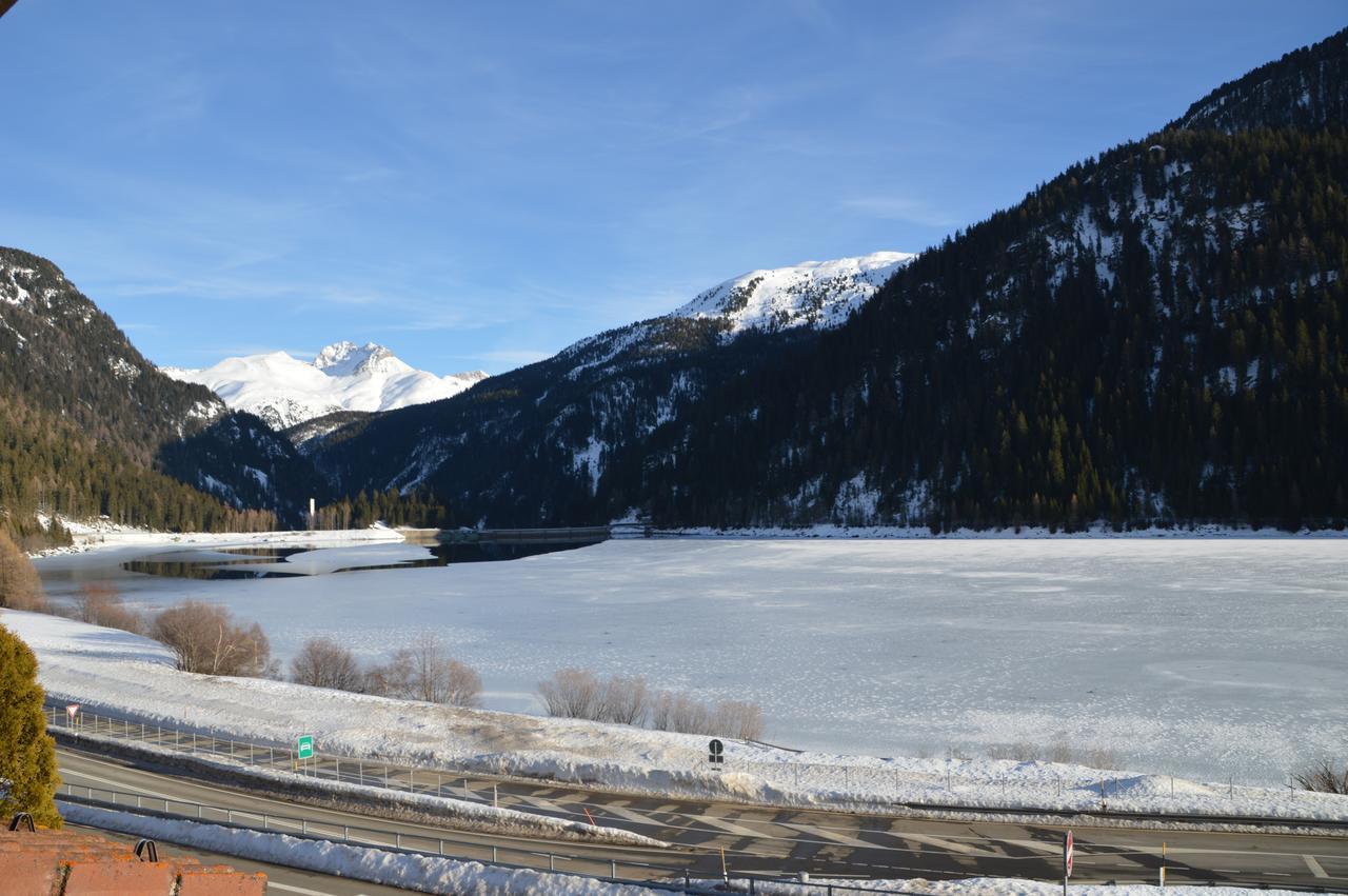 Hotel Seeblick Sufers Екстер'єр фото